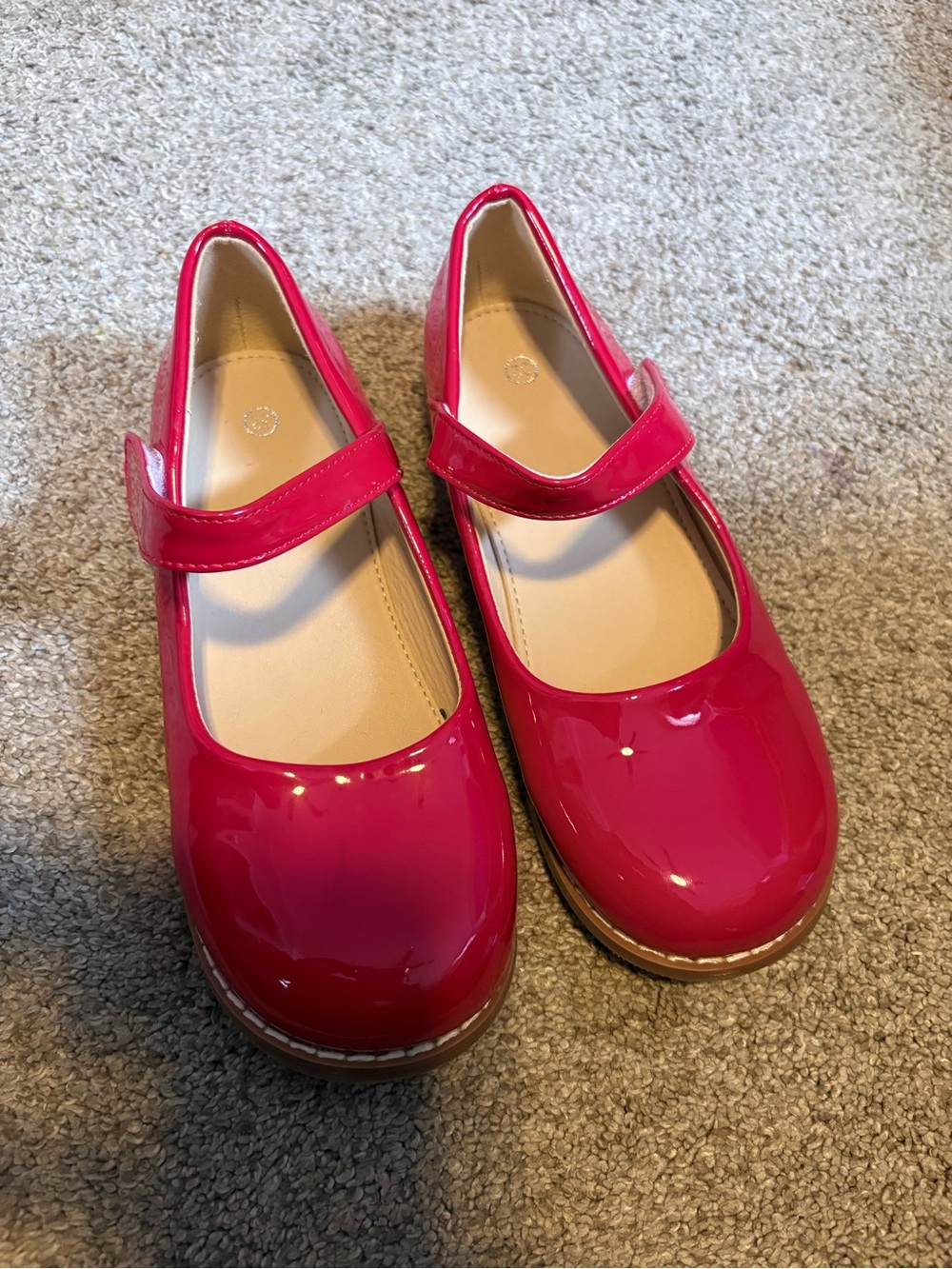 Girls' Bright Pink Patent Mary Jane Shoes